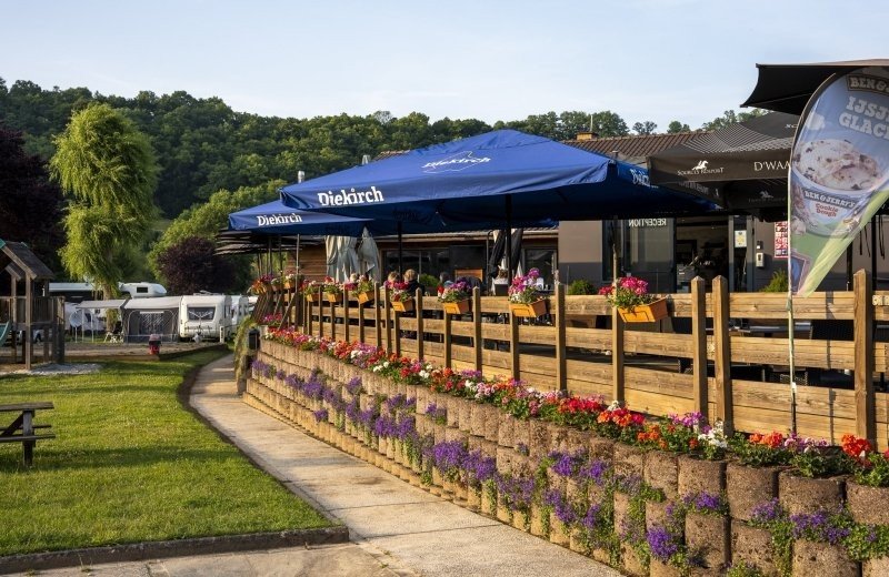 Restaurant & terrace